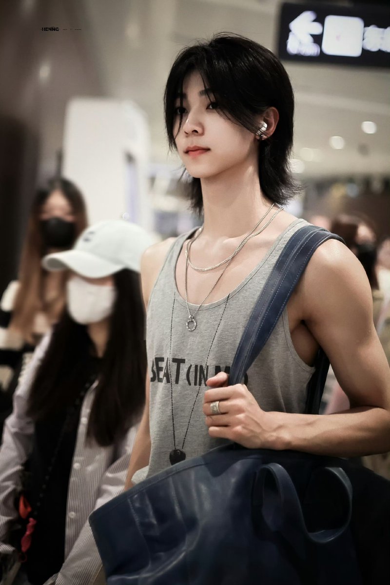 kun_vitas's tweet photo. 260704🛬 PVG
นี่คือหน้าตาเท่ๆ น่ารักๆ ของเขา💭
#airportfashion
#ALLEN #LIUZEHENG
🔖https://t.co/khXUqpFSh8
#ciiu #closertoyou
#奔赴少年ciiu
#jyp #jypchina https://t.co/sfPAogvRiV