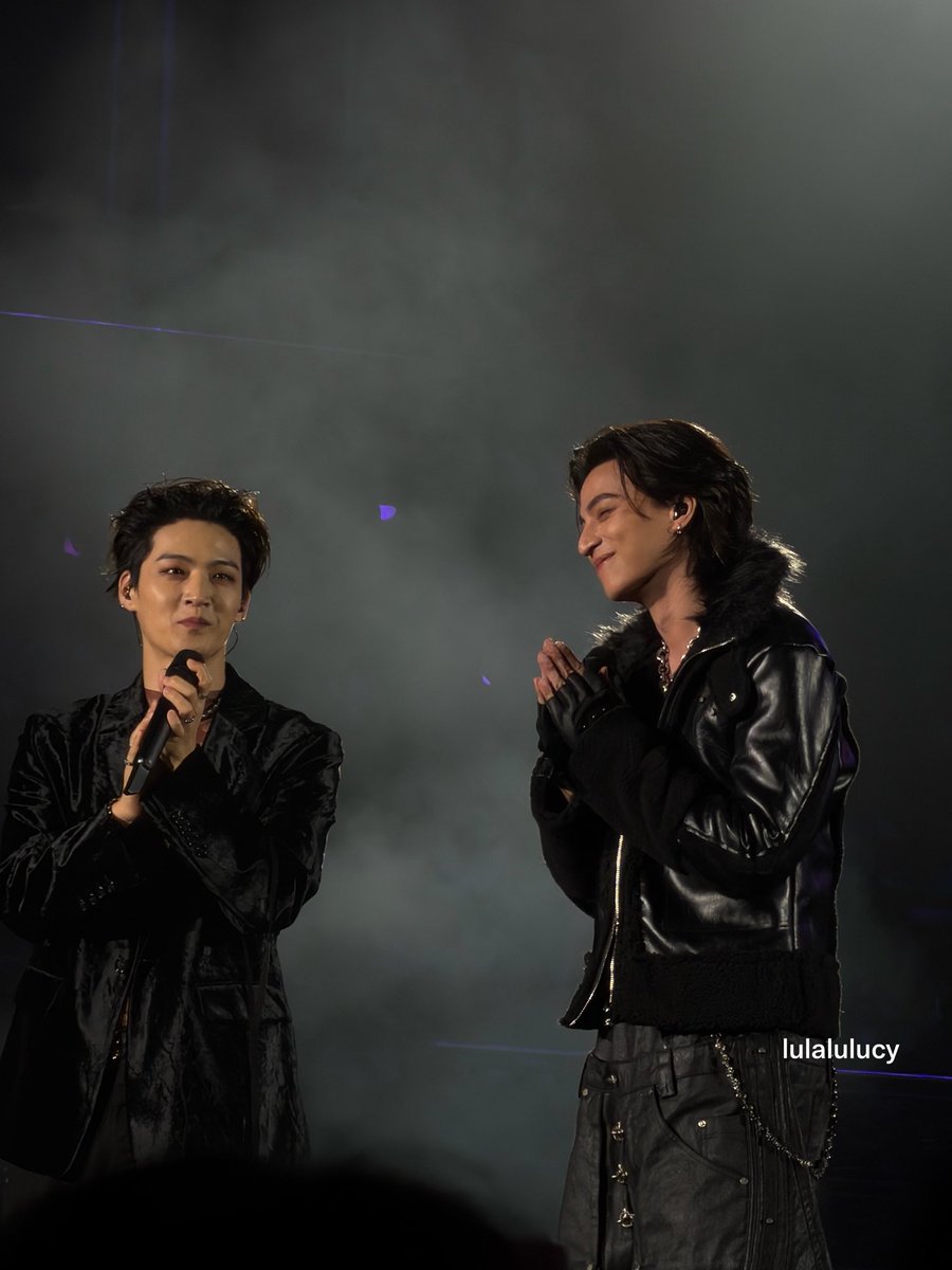 NCWPTS's tweet photo. หล่อมาก หล่อคู่
หล่ออออออออออออ

#TAPE_ROOTS_BANGKOK_DAY1
#2026tape_roots_bangkok
#2026tape_roots_bkk
#JAYB #제이비 
#GulfKanawut https://t.co/0B7F35dS8G