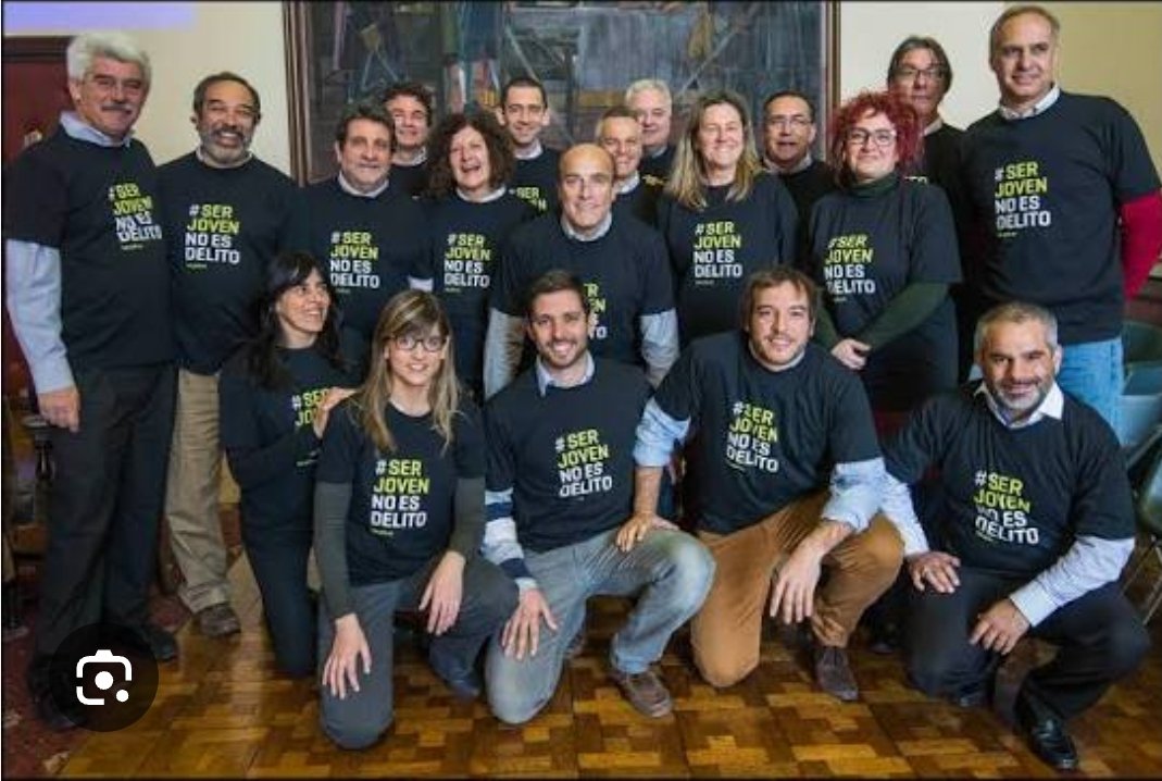MangangaC's tweet photo. Todos aquellos Héroes de la Pantalla! Q promovian el SER JOVEN NO ES DELITO q dicen hoy al ver q SU predica llevó a q los narcos usen a jovenes para cometer el delito

No son responsables?

Hoy callan?
Argimon?
Fabiana?
Gente de la "cultura"

Den la cara
Háganse cargo https://t.co/hN4eWZbAEg