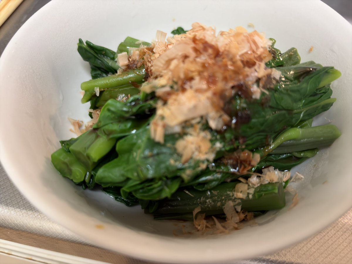 s_meika_pad's tweet photo. 本日の夕ごはん

・小松菜とシラスの混ぜご飯
・マグロのユッケ
・つるむらさきのおひたし
・牛タン焼き

まとまりよし

#でん同士美食部 https://t.co/YeiHThdTbZ
