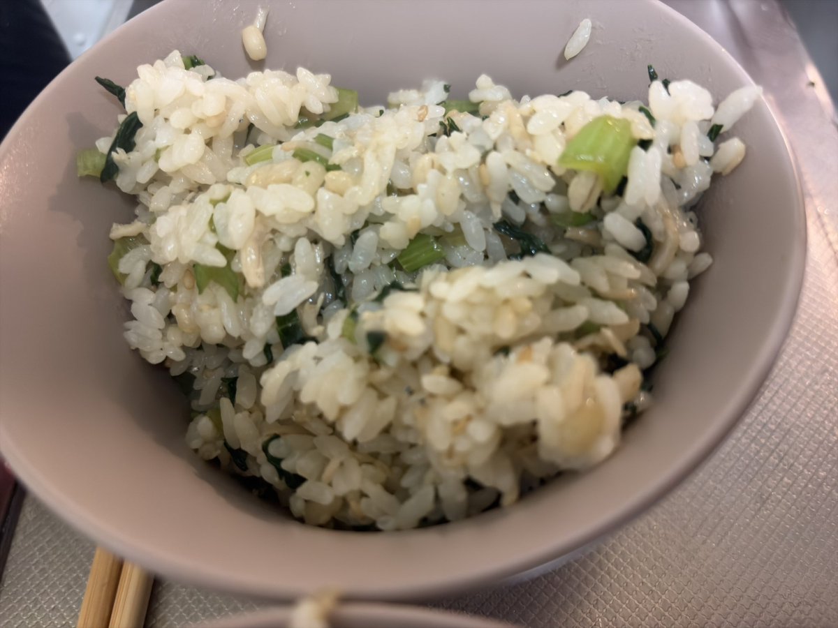 s_meika_pad's tweet photo. 本日の夕ごはん

・小松菜とシラスの混ぜご飯
・マグロのユッケ
・つるむらさきのおひたし
・牛タン焼き

まとまりよし

#でん同士美食部 https://t.co/YeiHThdTbZ