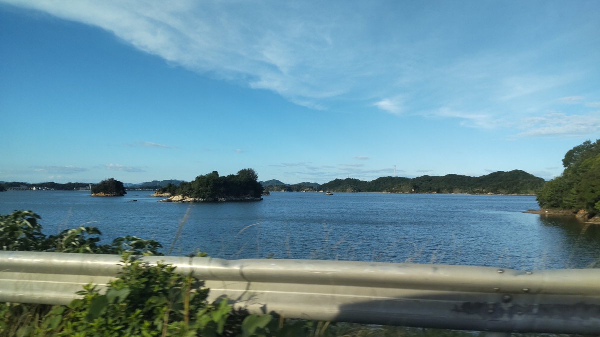 thousandnight06's tweet photo. なつだ！！！海だ！！！！ https://t.co/VZieyrDHOj