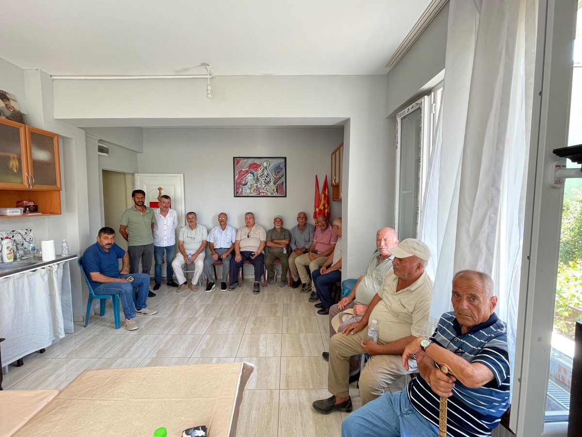 emepurfa_'s tweet photo. Haliliye, Halfeti ve Birecik İlçe Kongrelerimizi gerçekleştirdik.

Yönetim organlarında görev alan tüm arkadaşlarımıza başarılar dileriz. 

Ekmek, Barış, Özgürlük için Saray Rejimine Son! https://t.co/NnF0jBPTrI