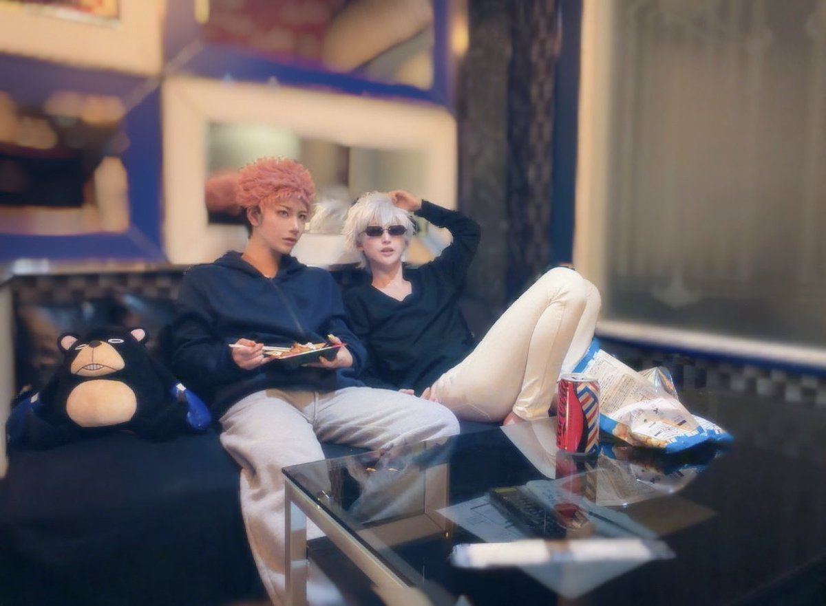 __uhosi's tweet photo. 呪術廻戦cos
映画鑑賞のやつ📺 https://t.co/AOIo8Ck2oo