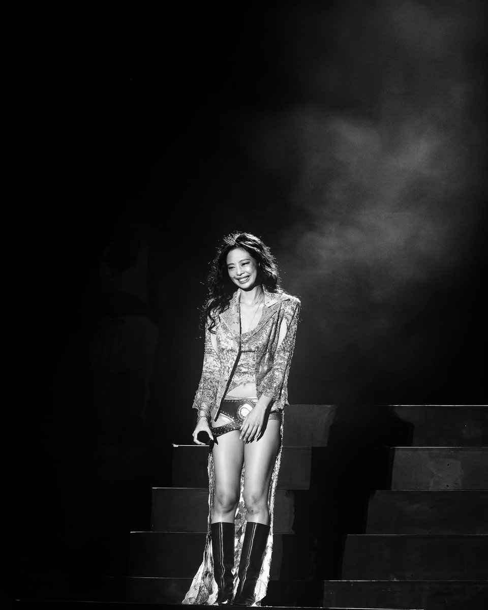 TeamJennieFr's tweet photo. #JENNIE au Mad Cool Festival 2026 (via cooperrubenn) https://t.co/0yTGp8ny3M