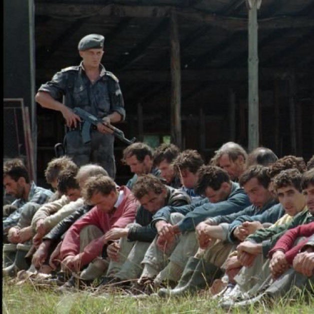 militerenstitu's tweet photo. Srebrenitsa'da 8 bini aşkın kardeşimiz , Sırp çeteler tarafından şehit edildi.

Avrupa, bu insanlık dramına seyirci kaldı. https://t.co/MaHTVoNDOE