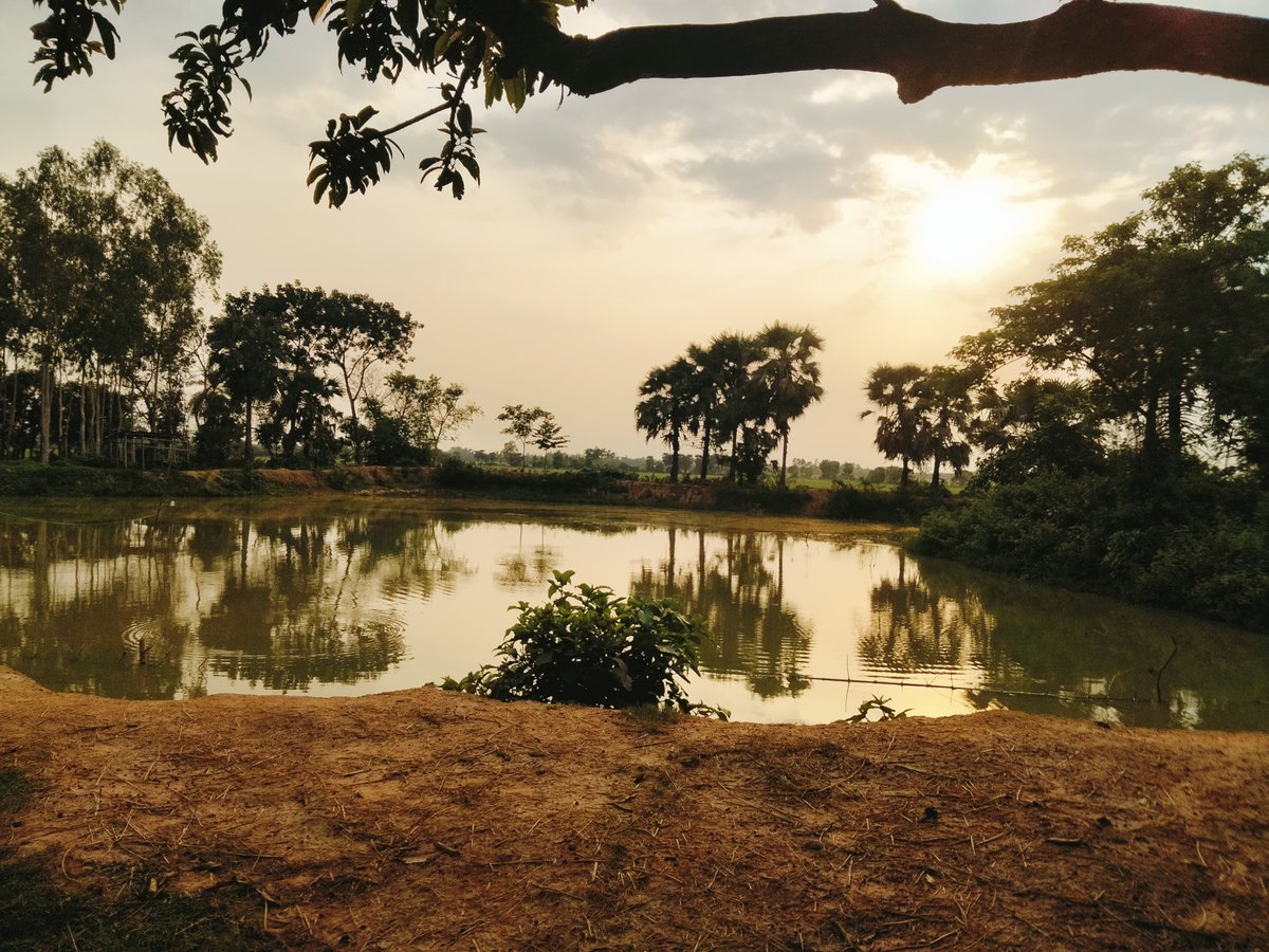 HumiraJina80's tweet photo. জীবন একবার কঠিন হয়ে গেলে আর কখনোই সহজ হয় না..! 🙂❤️‍🩹 https://t.co/pVEQo2JioI