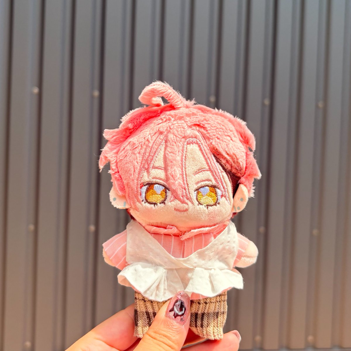 kamukamukamuxu's tweet photo. 今回ぬい服だけ作りました♪
おそろい着たくてシャツを切った！ https://t.co/NFnh95f2bc