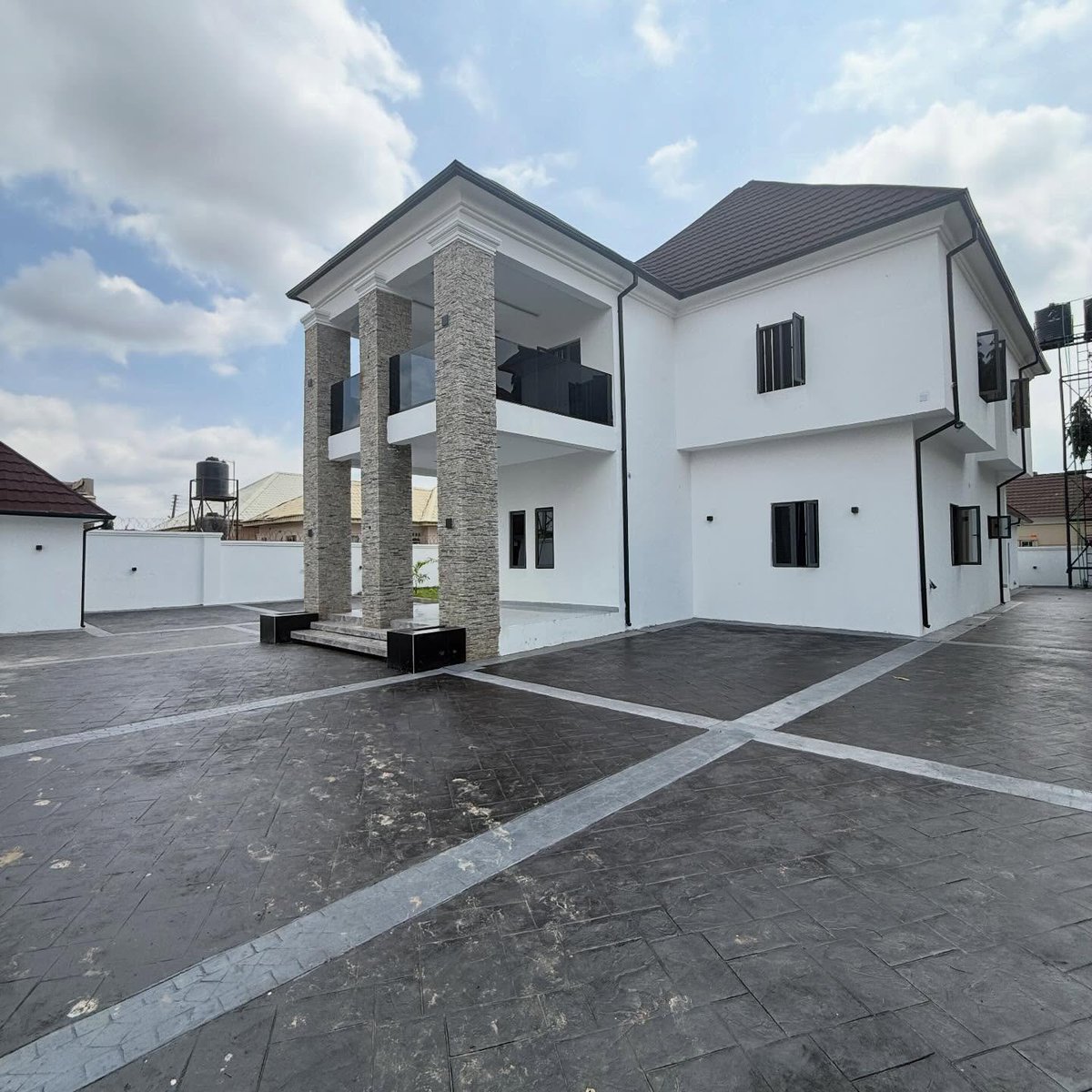 Realtor_Habeeb's tweet photo. 𝐍𝐄𝐖 𝐋𝐈𝐒𝐓𝐈𝐍𝐆 || 𝐅𝐎𝐑 𝐒𝐀𝐋𝐄

4-Bedroom Fully Detached Duplex +2Bedroom Detached BQ

𝐋𝐎𝐂𝐀𝐓𝐈𝐎𝐍:📍In An Estate, Lokogoma Abuja (Tarred Road) 

𝐏𝐑𝐈𝐂𝐄:💰370-Million Naira
𝐀𝐆𝐄𝐍𝐂𝐘 𝐅𝐄𝐄: 5% https://t.co/55S60XQy4H