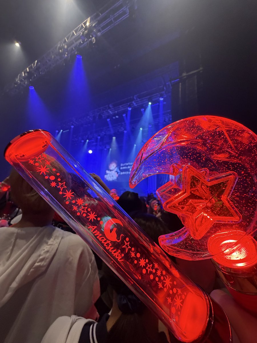 _NAL2354_'s tweet photo. 【#天月ZeppTour2026】
 久しぶりのワンマンライブ、最高に楽しかったしセトリが激アツ過ぎた！！！
沢山『歌って！』って降ってくれる天月さんのライブがやはり大好き🫶🫶
次はおっきなホールで椅子ください切実に。
お見送り会も間近でキラキラ笑顔見れたので代満足！！！！！
夏始まったわ！！！ https://t.co/k5A65HXo2n