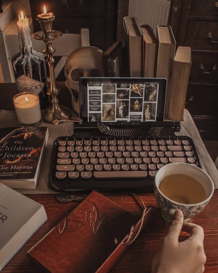 ᴀᴍʙᴇʀ 🦊⊹ ִֶָ𐙚 | ᵉᵛᵃʲᵃᶜᵏˢ | ; 📖 tweet media