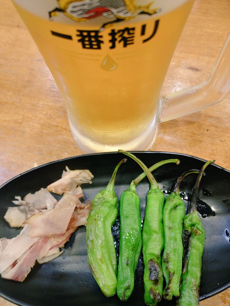 Megadanz2's tweet photo. こんばんは🌃
今日はジムで日中メガダンス(45分)1本参加し、暑い中移動してもう1本参加しました。
そして、筋トレ(90分)
最近走り込めていないので水泳やらずランニングマシン(7km)
で汗を流しました💃💪🏃
チェックアウト後は、居酒屋で飲む私🍺🏮
さぁ皆さん、楽しい土曜の夜を🌉
乾杯🍺✨🍺😀 https://t.co/3AZq5gjtR4
