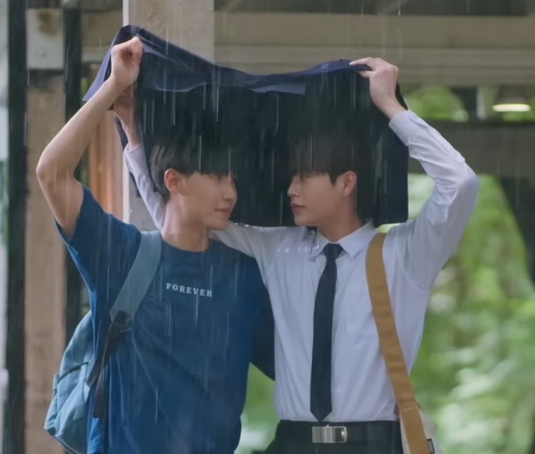 winnietheboun's tweet photo. markji mentioned about faifawine raining scene in the big 2026 😭😭😭

MAYBELLINE MATTEMAX MARKJI
#MaybellinexMarkji https://t.co/9EHaPmFRNl