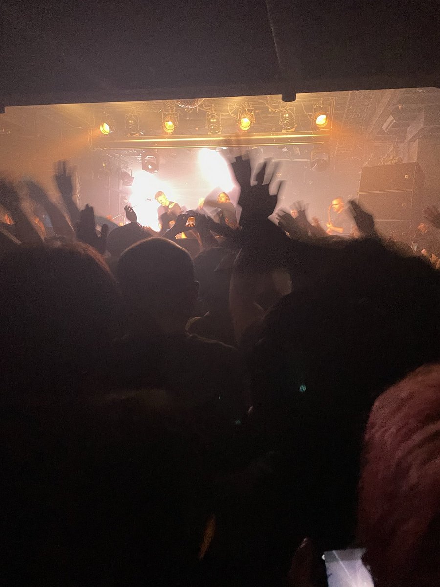 TNBK_YSK's tweet photo. 「ヘヴィ・メタルはまだ癌には効かないが、そのうち効くようになる」 https://t.co/5U1A880JsM