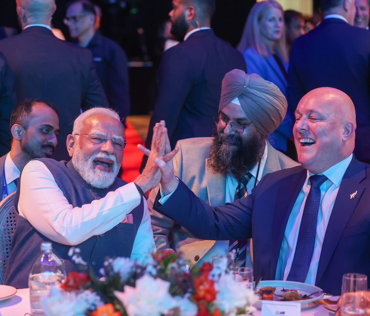 risinisi's tweet photo. When the friendship between India and New Zealand gets stronger, it is natural for PM Luxon and I to be happy! 🇮🇳 🇳🇿 https://t.co/YaOEufSmnk