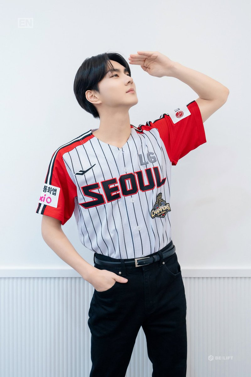 JUNGWONGLOBAL's tweet photo. #정원 PHOTO | 260711

ENHYPEN JUNGWON &amp; SUNGHOON
<LG Twins First Pitch·First At-Bat> Behind Photo Sketch 📸

(1/4)

🔗: https://t.co/mkApyKZhB1

#JUNGWON #엔하이픈_정원 #ENHYPEN_JUNGWON @ENHYPEN_members @ENHYPEN https://t.co/23YKRn2tL6