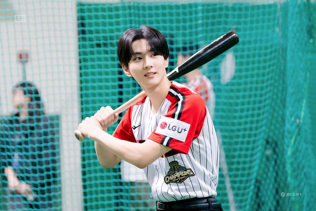 JUNGWONGLOBAL's tweet photo. #정원 PHOTO | 260711

ENHYPEN JUNGWON &amp; SUNGHOON
<LG Twins First Pitch·First At-Bat> Behind Photo Sketch 📸

(1/4)

🔗: https://t.co/mkApyKZhB1

#JUNGWON #엔하이픈_정원 #ENHYPEN_JUNGWON @ENHYPEN_members @ENHYPEN https://t.co/23YKRn2tL6