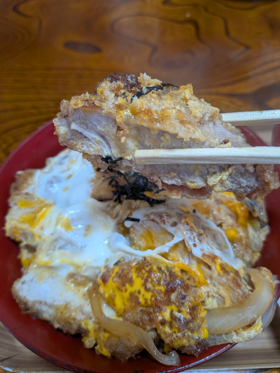 _rutan_rutan_'s tweet photo. 五所川原のあかぎ食堂って知ってら？

みそラーメンが中みそぽいよ🍜

カツ丼もめがったばって、量多くて全部かいねがった。
量多くて腹いっぱい食べれでいいきゃ。

#津軽弁　#ルッタンエモい旅 https://t.co/TmKZRUJ63T