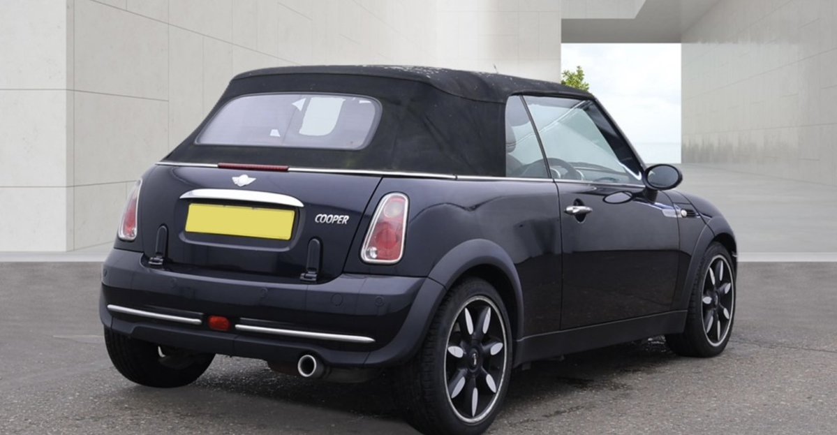 Londonmini1's tweet photo. The Cabriolet Kings Strike Again 
En Route to HQ
Mini Cooper
SideWalk Limited Edition 
Automatic 
Astro Black Metallic 
Full Lounge Leather Trim
Power Roof
Full Details:https://t.co/djUGy9CUwL
#Mini
#Summer
#WeDeliver
#TheBestMinis https://t.co/AEchW4KRAo