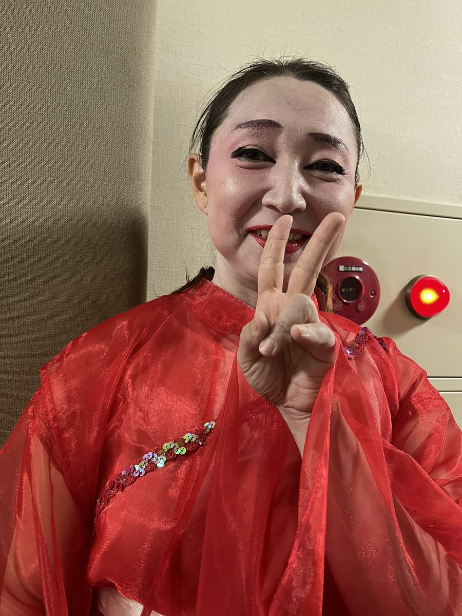 anzmk4's tweet photo. 2026.07.11
あだたら温泉♨️
ホテルパラダイスヒルズ
 #大衆演劇
 #パラヒル
 #滝乃屋劇団
皆さん素敵でした😊
太夫元が一番頑張っておりました！ https://t.co/GwkvieYrLs
