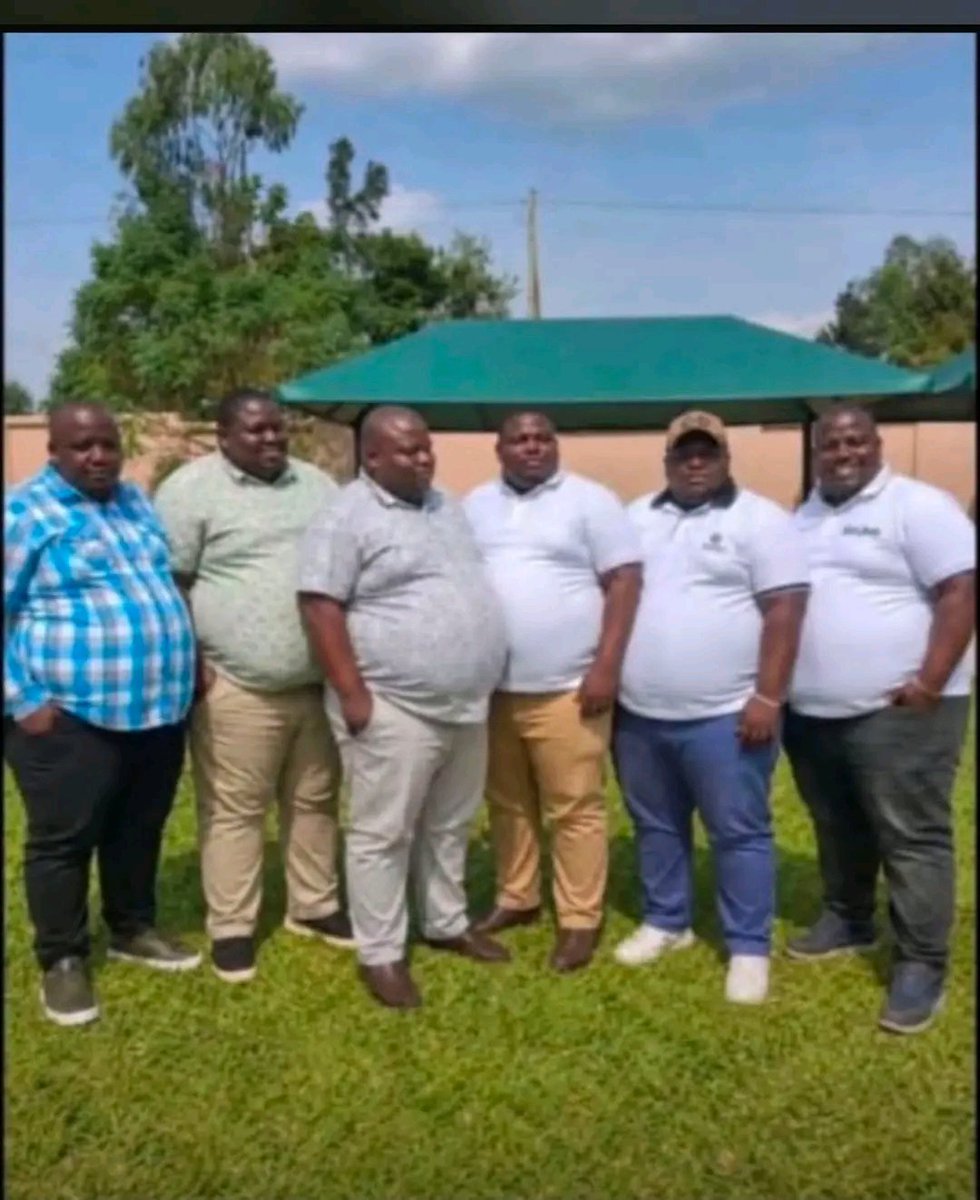 Omuhango1's tweet photo. Men behind your girlfriend's new look🤣🤣 https://t.co/eVYJVVayln