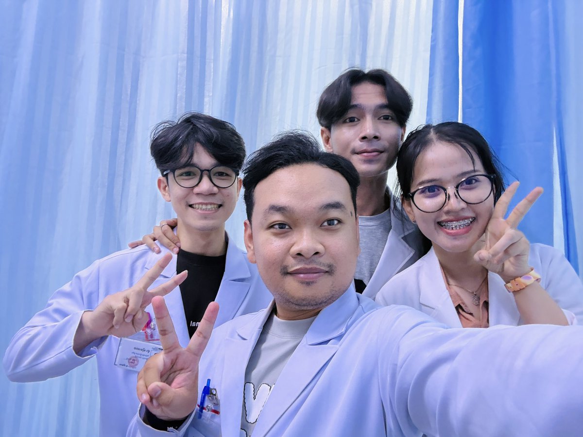 p_picchi_'s tweet photo. ជាមួយអូនៗ ឆ្នាំទី ៦ https://t.co/ghVZesfFEM