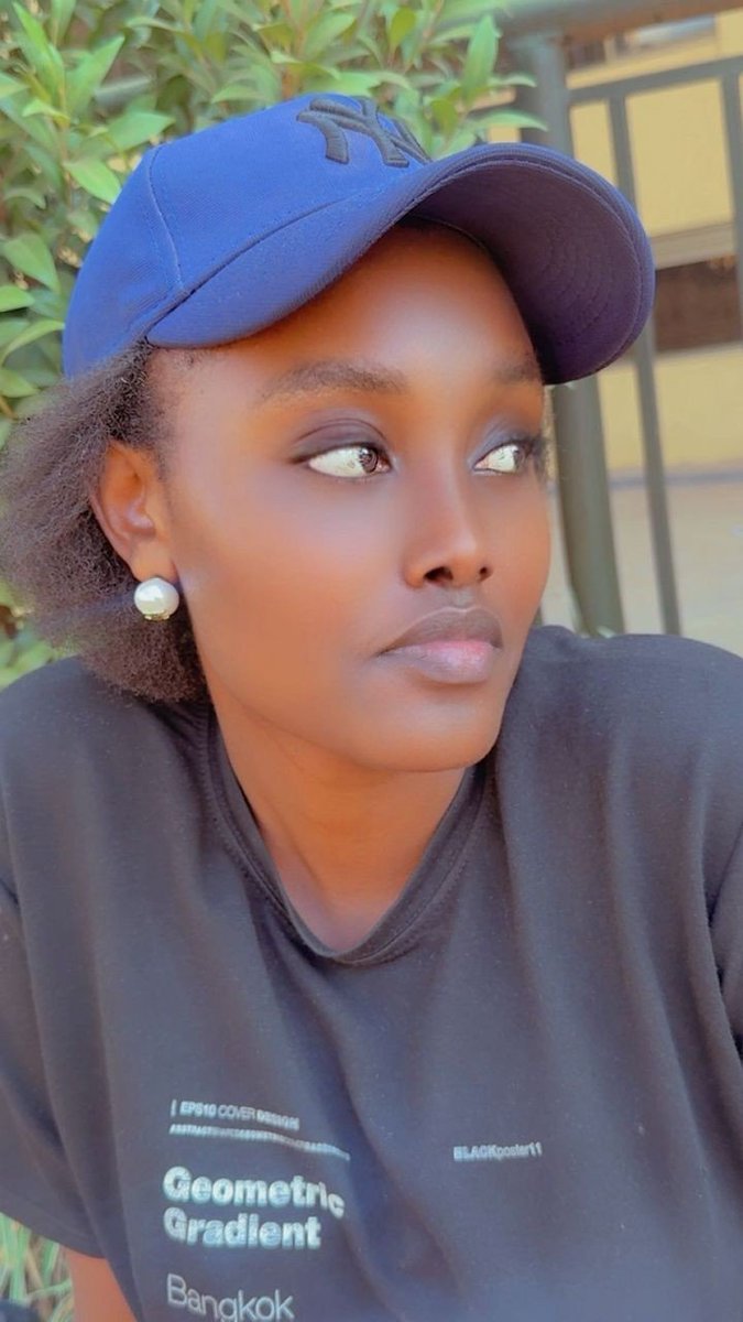KKamuganga's tweet photo. Feeling pretty asf 🌸🥀🔥 https://t.co/3SX0gxFp2C