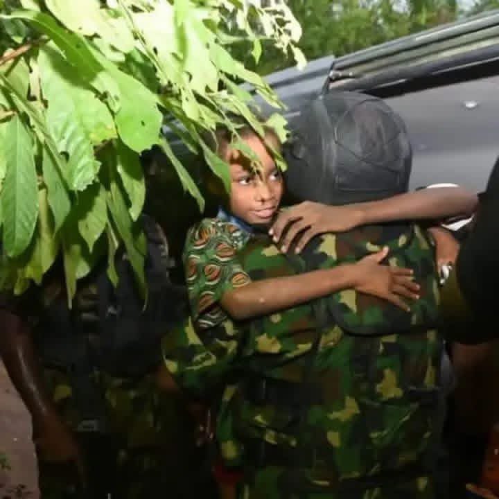 abdullahayofel's tweet photo. Orire: Picture of the Day 😮 
God bless our Nigeria Troops Amen Rt👇❤️🇳🇬 https://t.co/kjuPmPef0X