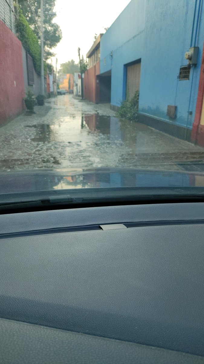 OlgaRodCz's tweet photo. Urge vengan a arreglar fuga de agua, los trabajos que han realizado no funcionan cada 15 días se hace la fuga en el mismo lugar Artes # 11 casi esquina con Ave María, Col. Sta. Catarina.
@Alcaldia_Coy https://t.co/mkSIZ6Mibi