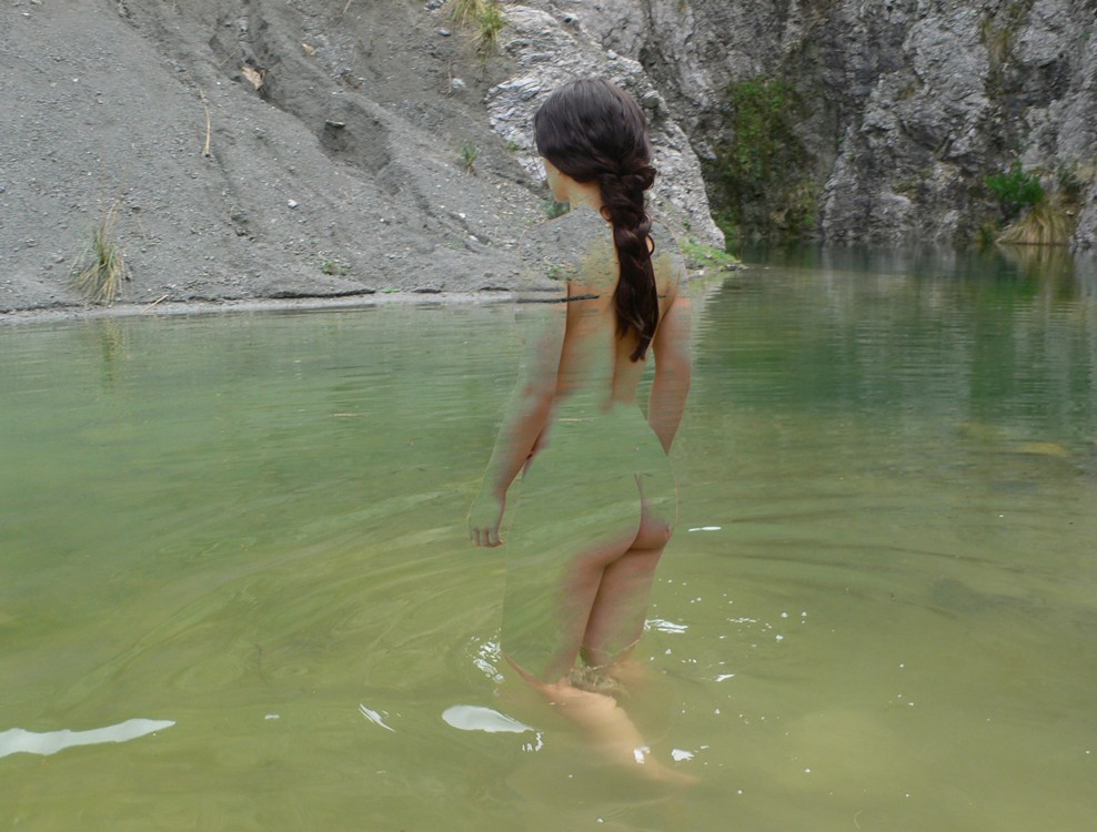 rosaliacrave's tweet photo. rosalía photographed by carlota guerrero for the motomami zine (2021) https://t.co/i3QJuW5x4h