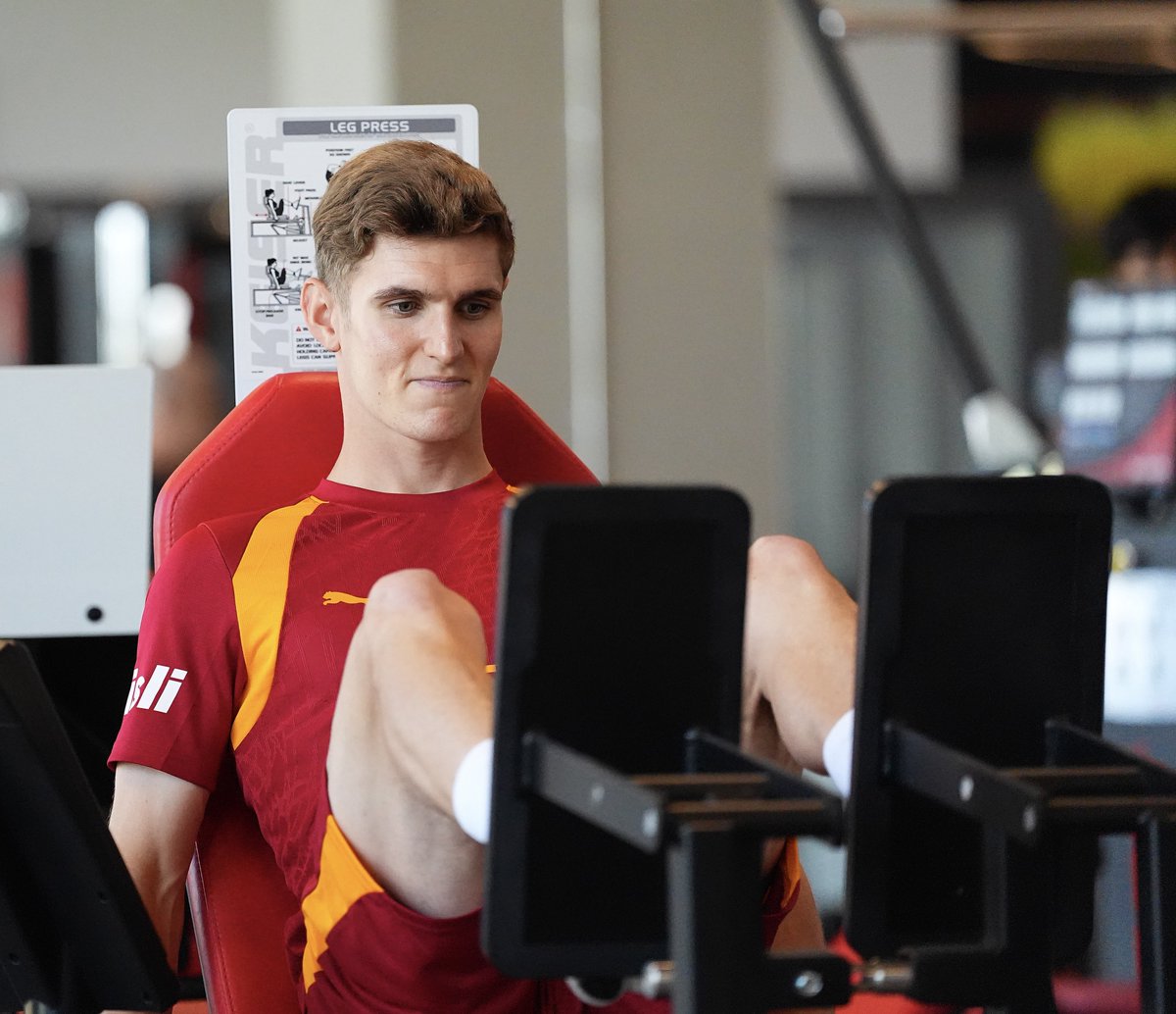 GalatasaraySK's tweet photo. 📸 Günün ilk antrenmanını tamamladık. ✅ https://t.co/bo6j6sEN77