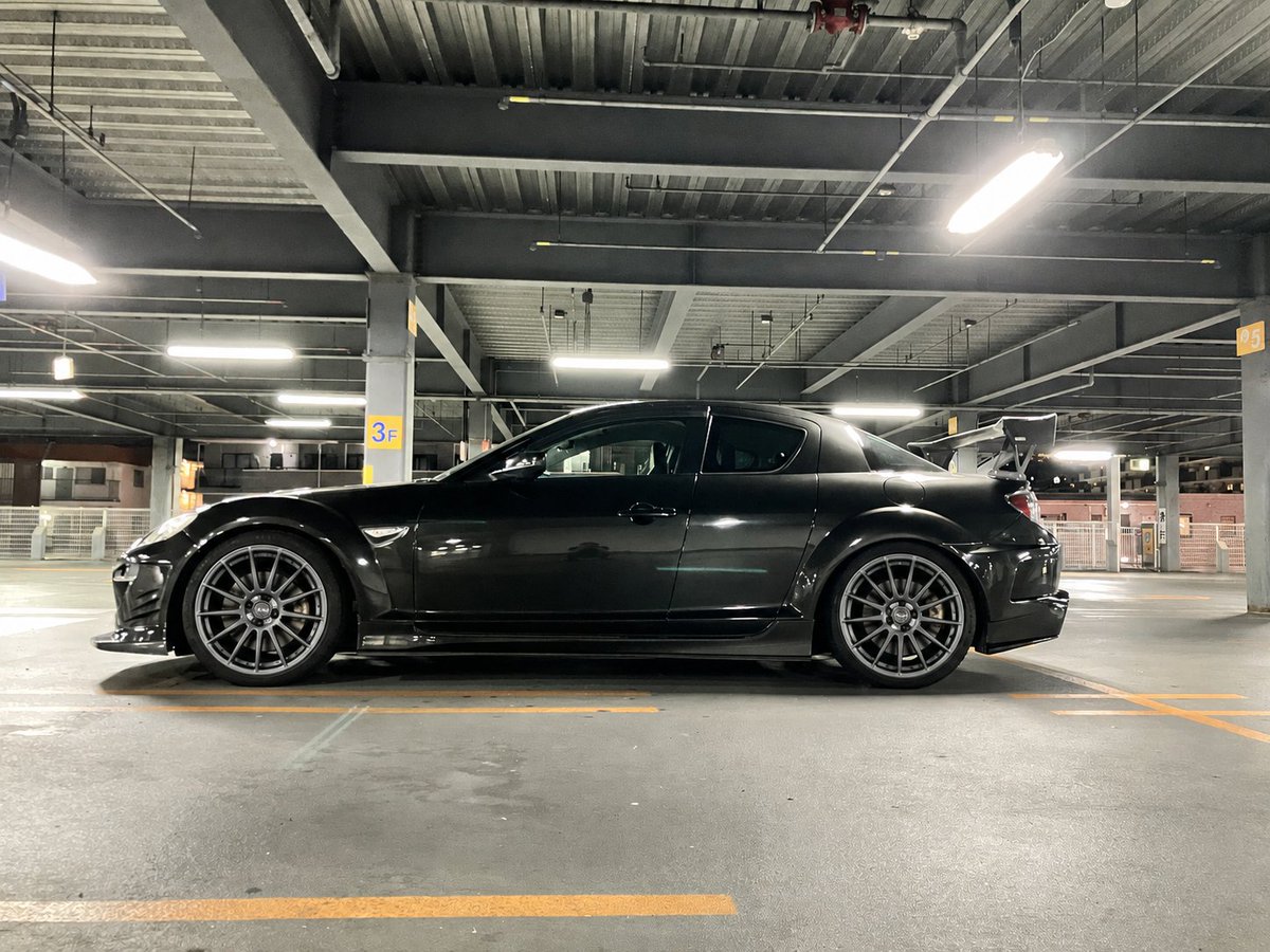 mazda9708's tweet photo. GhatGPTにホイールの履き替えやらせるの捗りすぎる https://t.co/BVwSSRseNm