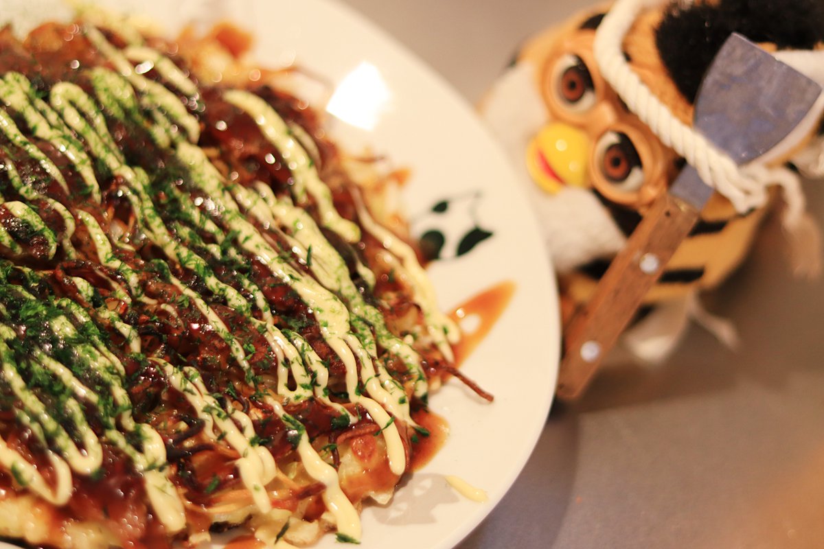 PityFontana's tweet photo. モダン焼きできた！

みんな・・・、青のり振りかける時はサーキュレータのスイッチ切った方がいい。飛び散るッ😂 https://t.co/VtBltfaLFC