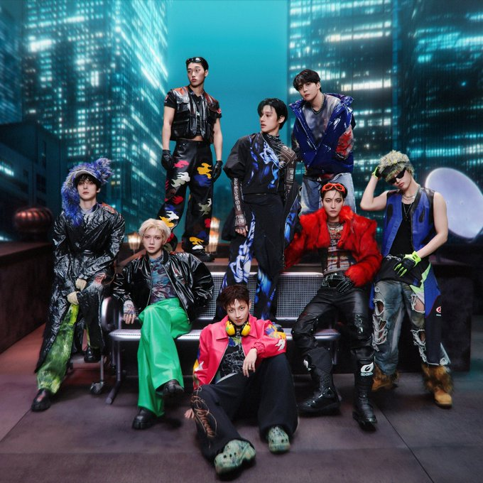 _Kpop_Stats_'s tweet photo. “BAD” by #ATEEZ debuts at #31 on the Billboard Korea Hot 100. https://t.co/DdT3ooKXnW