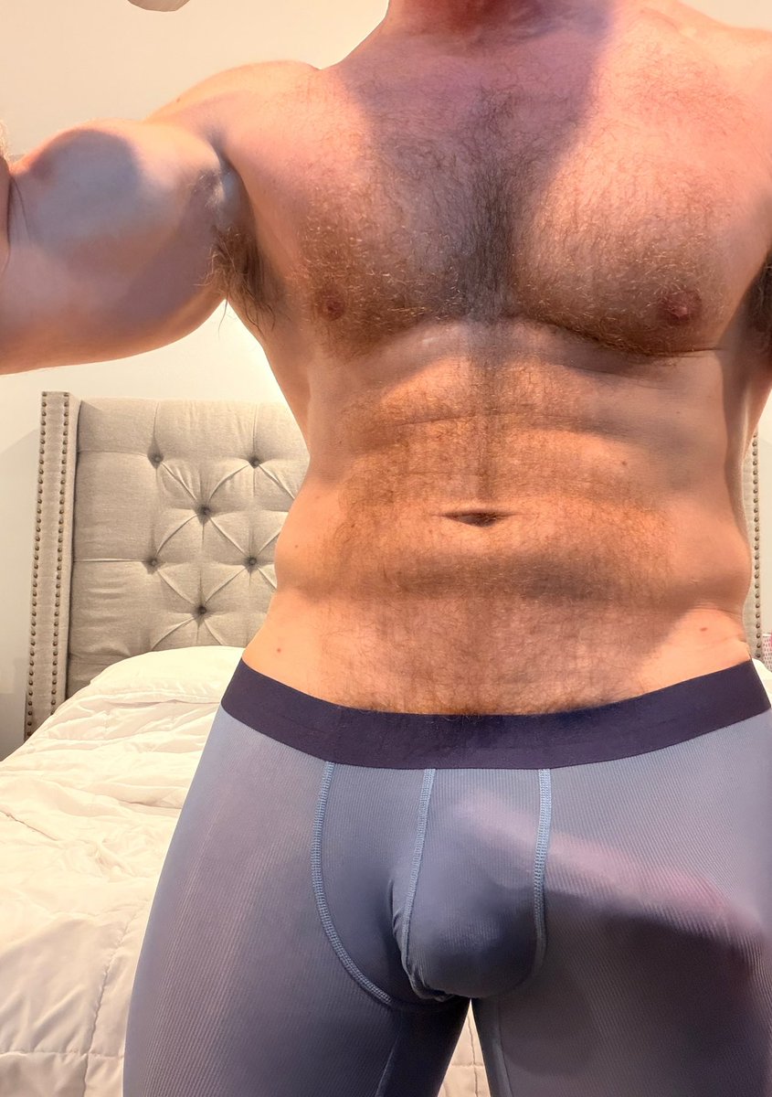 ShowerGuyJay's tweet photo. Heard you came to get tossed around and stretched 😈 https://t.co/viwzP9JKd4