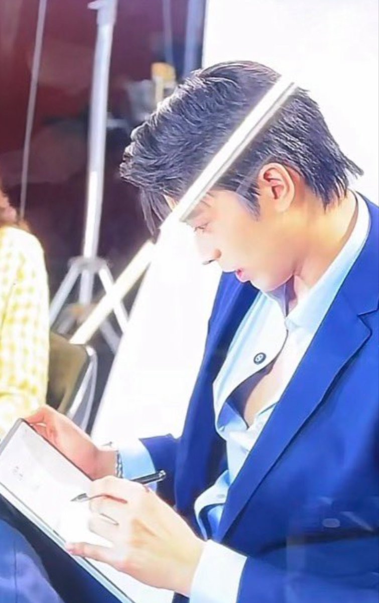 DontNameNames's tweet photo. Pwede namang Kpaps &amp; Babo or Hannah &amp; Daniel yung ilagay diba? 🫠

Yung drawing:                Yung nagdrawing: https://t.co/vboMmknsTI