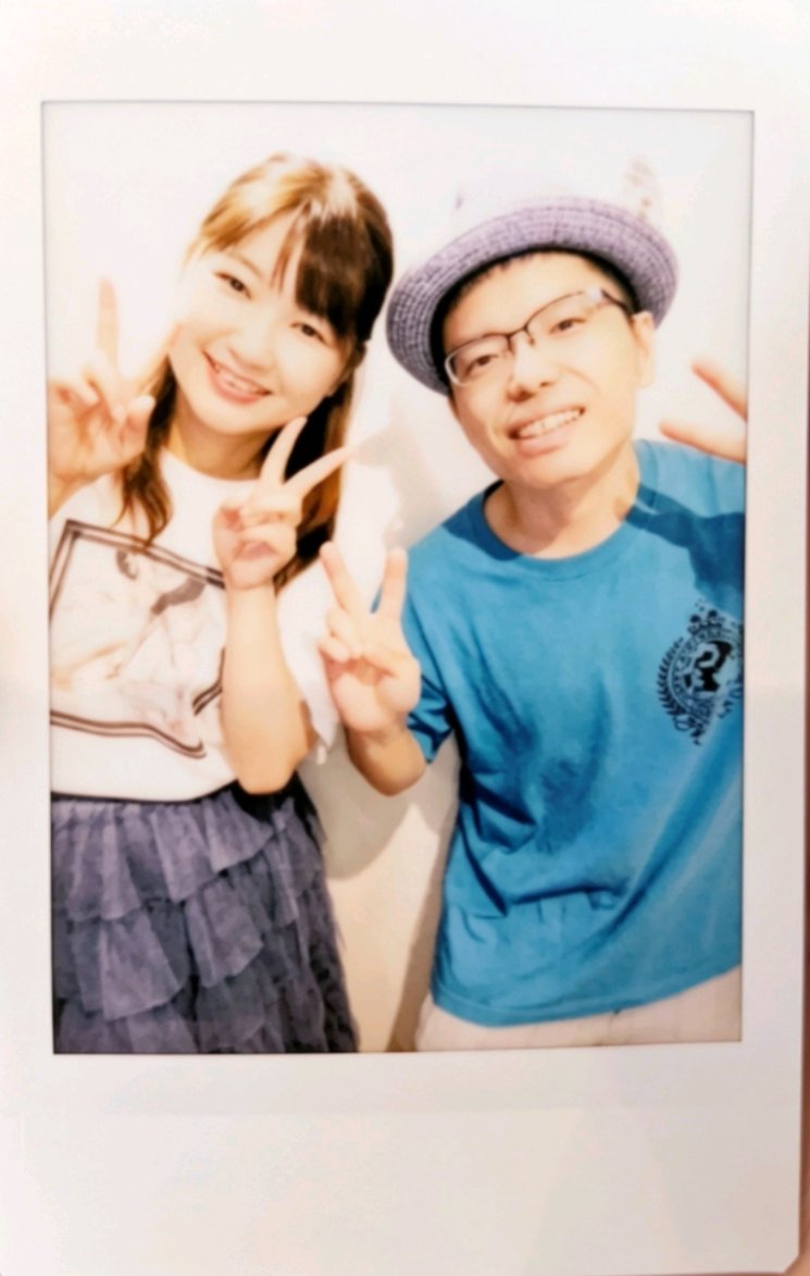 tyuna_san's tweet photo. 7月11日(土)井ノ上奈々43rdバースデーライブ
2時間あまりの時間18曲を歌ってくれた✌
奈々を初期から知ってる人は懐かしいと思える曲まで
いつもと変わらず最後尾でサイリウムフリフリしながら楽しくやらかし
途中でアイドルが着るような可愛らしい服を着てたがまだ着れてた😄
#なっさん43 https://t.co/vYzSmskDFR
