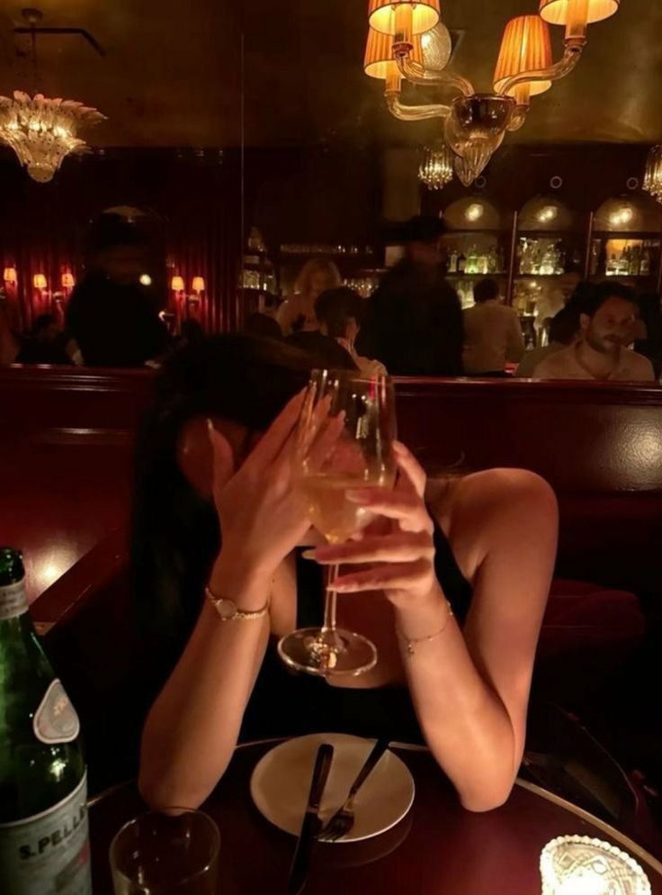 Outfit_Luxy's tweet photo. Manifesting🥺 https://t.co/XfLb59KDcE