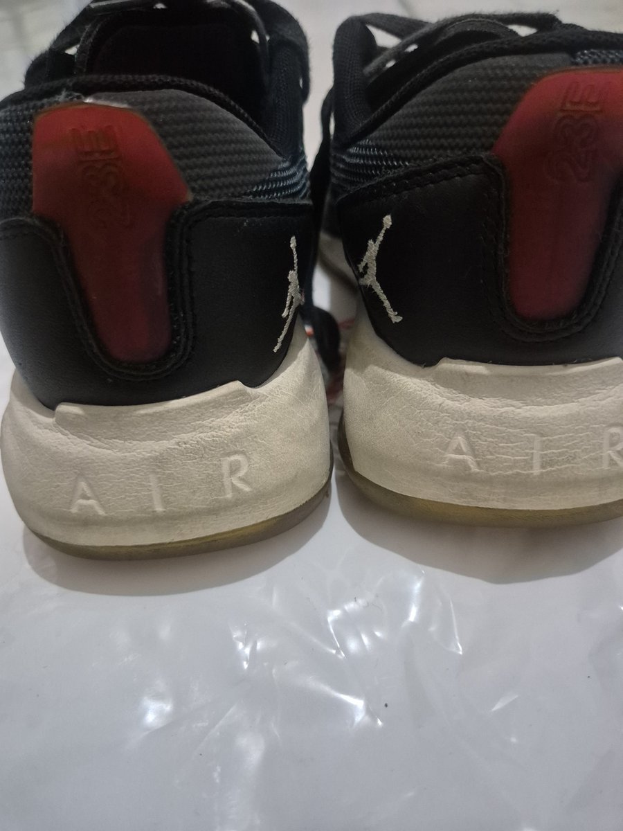 Mphy_Haniku's tweet photo. Saya ada sepatu Jordan Air Ukuran 37.5 dulu beli sekitar 2juta. Saya jual 700K karena udah tidak muat di kaki anak.
Minat WA y (08983118341) sby sidoarjo bisa diambil janjian/ku kirim gojek ongkir ditanggung pembeli
#sepatu
#prelovedsepatu
#prelovedsurabaya
#prelovedsidoarjo https://t.co/s8og3pmDAo
