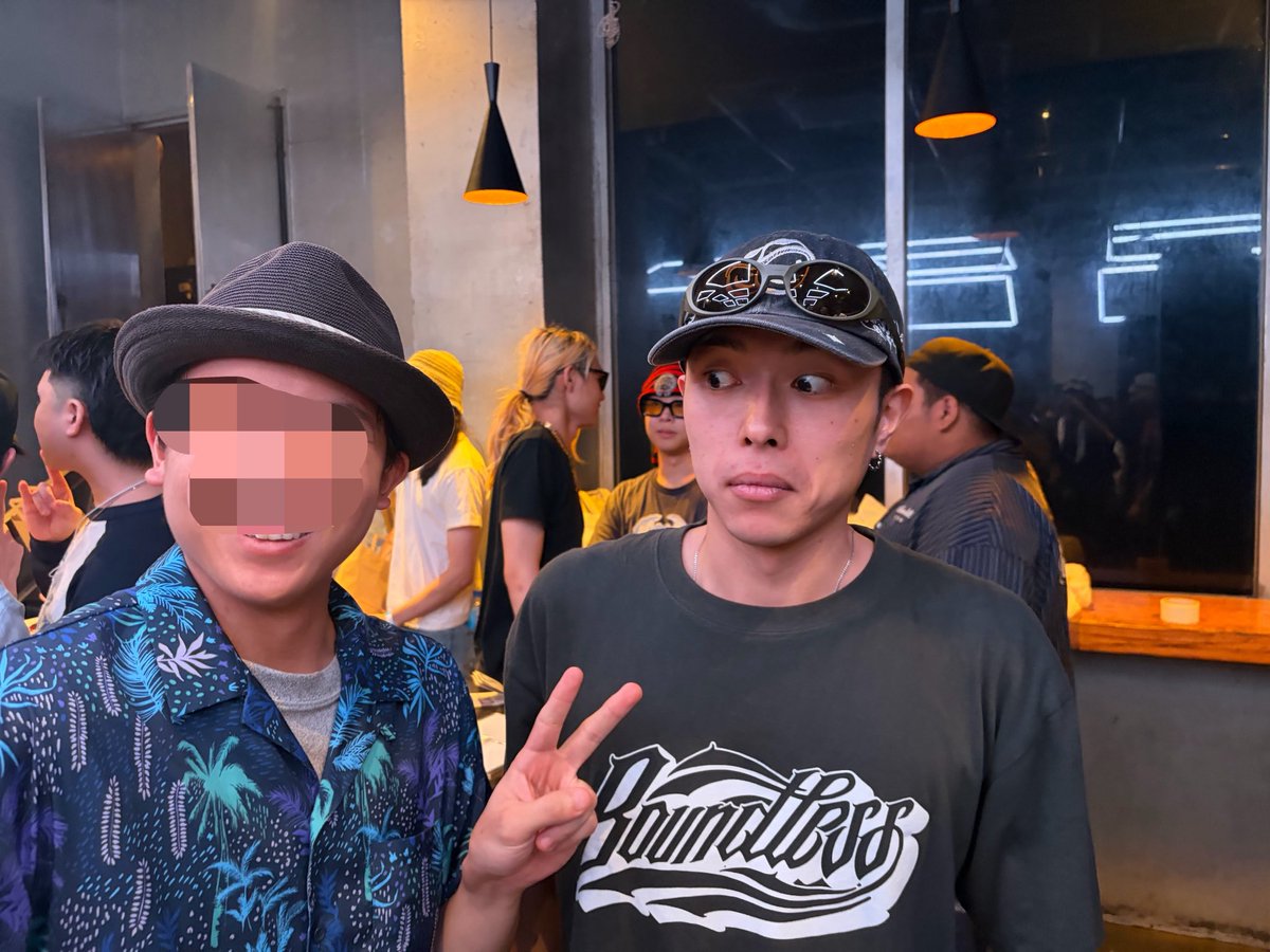 MonsterSazae20's tweet photo. まさかJoker clownさんの物販でUMB2025栃木代表の怪士さんがいるとは思わなかった
改めて現場は俺は楽しかった！！
目キマッたら変顔してくれた怪士さんにリスペクト！！ https://t.co/bdmRc1rTwL