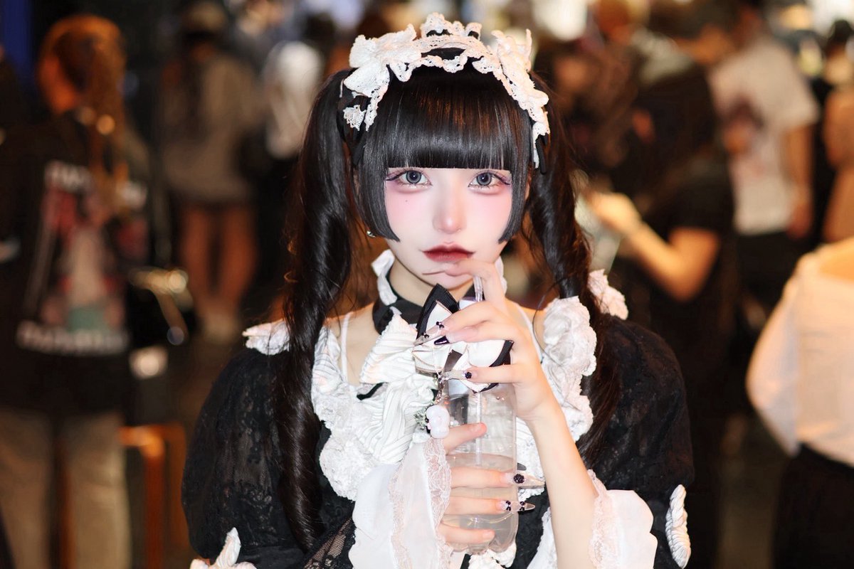 1killx9's tweet photo. 写真笑って映れない https://t.co/j2Ll3Vd19j