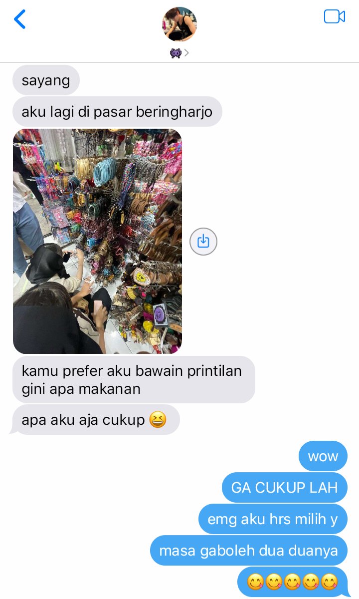 berkeincan's tweet photo. #귭청 two tweets.

waktu ditinggal kakak pacar yang budak korporat itu business trip. https://t.co/nvt3GHJPgE