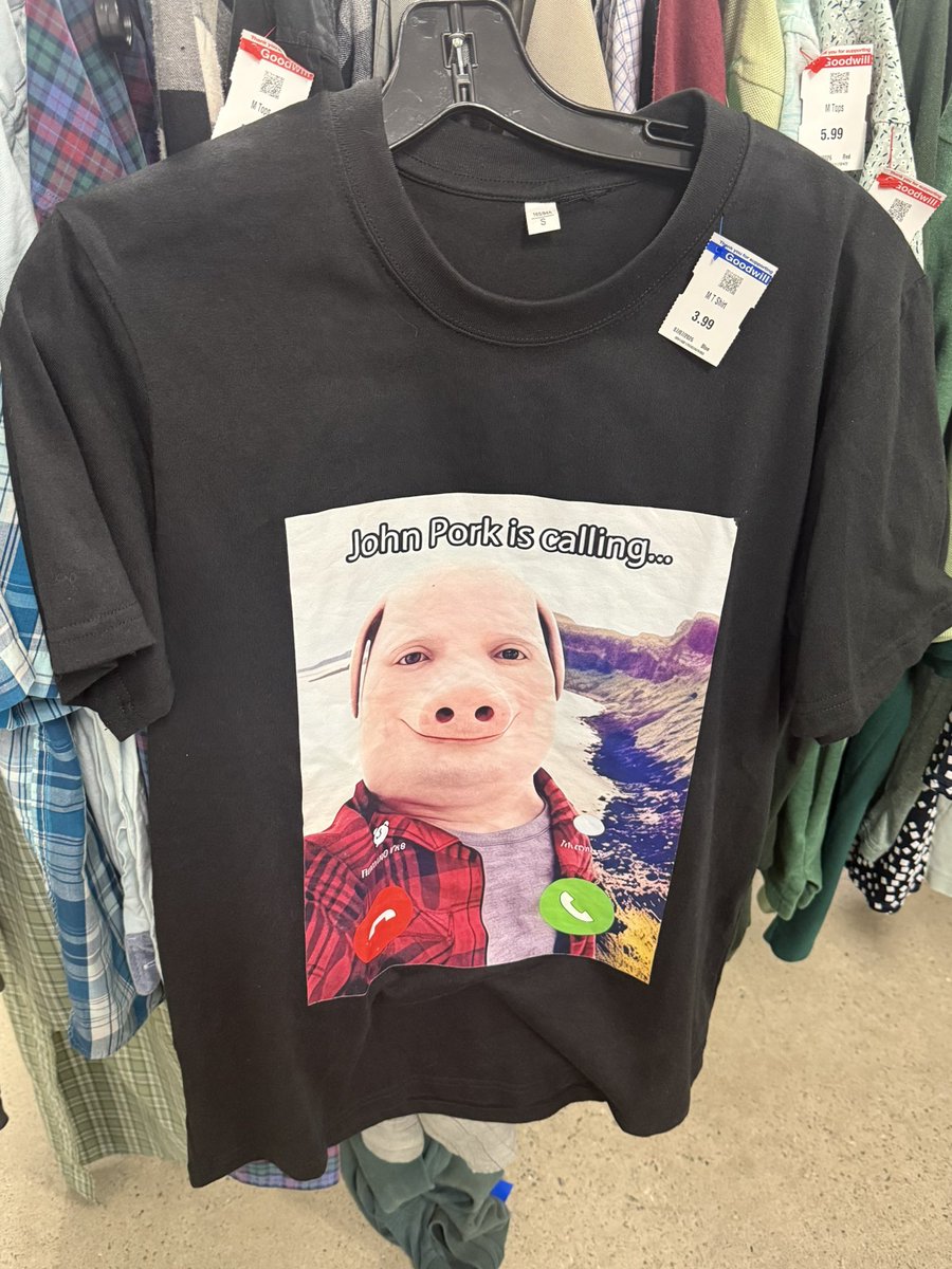 ScoobyDooJoshua's tweet photo. Found my thrift grail https://t.co/ioZALaKWDi