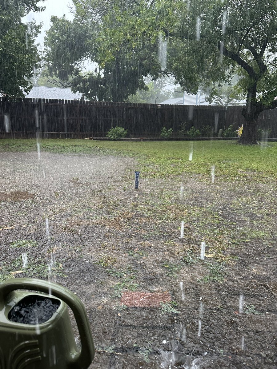 Locomojo30's tweet photo. @ksatweather https://t.co/POVWOAPtaS