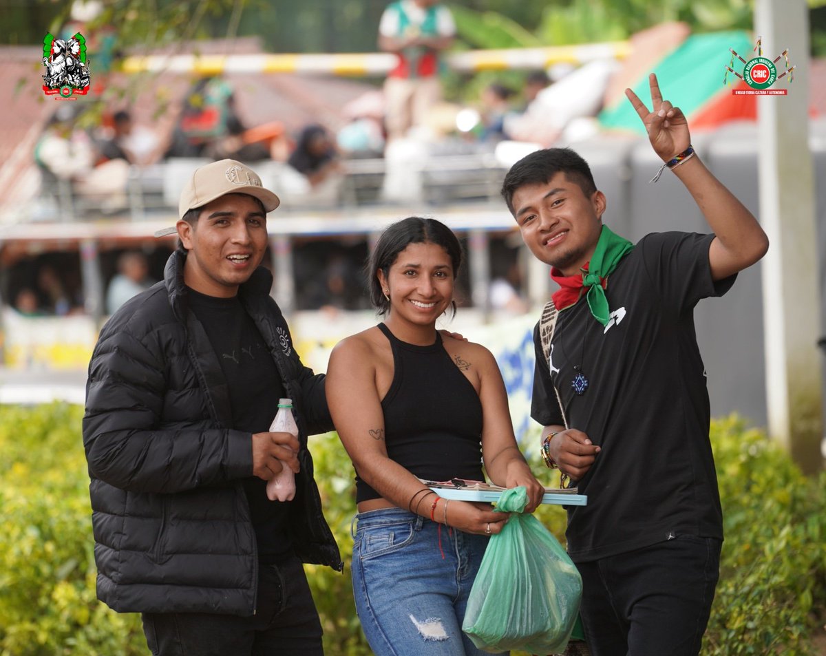 CRIC_Cauca's tweet photo. La jornada inició con un conversatorio sobre las iniciativas económicas que se impulsan en nuestros territorios y el papel fundamental de los semilleros juveniles en el fortalecimiento del arte, la cultura, la identidad y el Buen Vivir de nuestros pueblos. https://t.co/KgqhGT5rX8