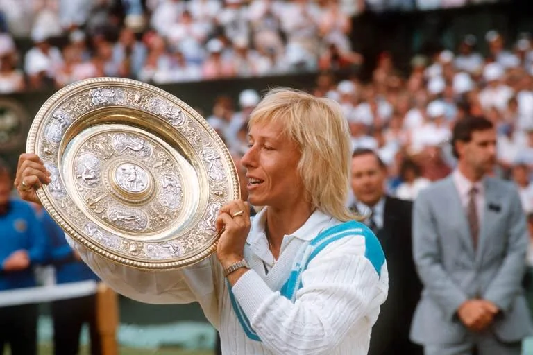 Djoko_UTD's tweet photo. 🚨 𝗖𝗥𝗔𝗭𝗬 𝗦𝗧𝗔𝗧 : In 1985, Martina Navratilova reached the Finals of all 11 Slam events (Singles, Doubles, Mixed) offered. 

Will this record ever be broken? 🤯 https://t.co/hh4RFyko9c