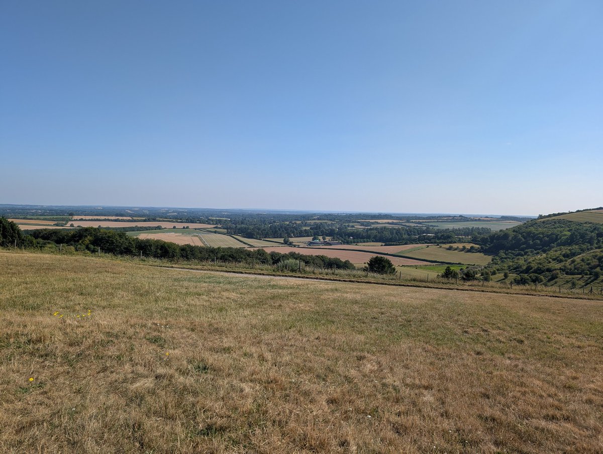 Peterkweedon's tweet photo. Early Saturday morning in the Hampshire hills https://t.co/v67XE7Wusr