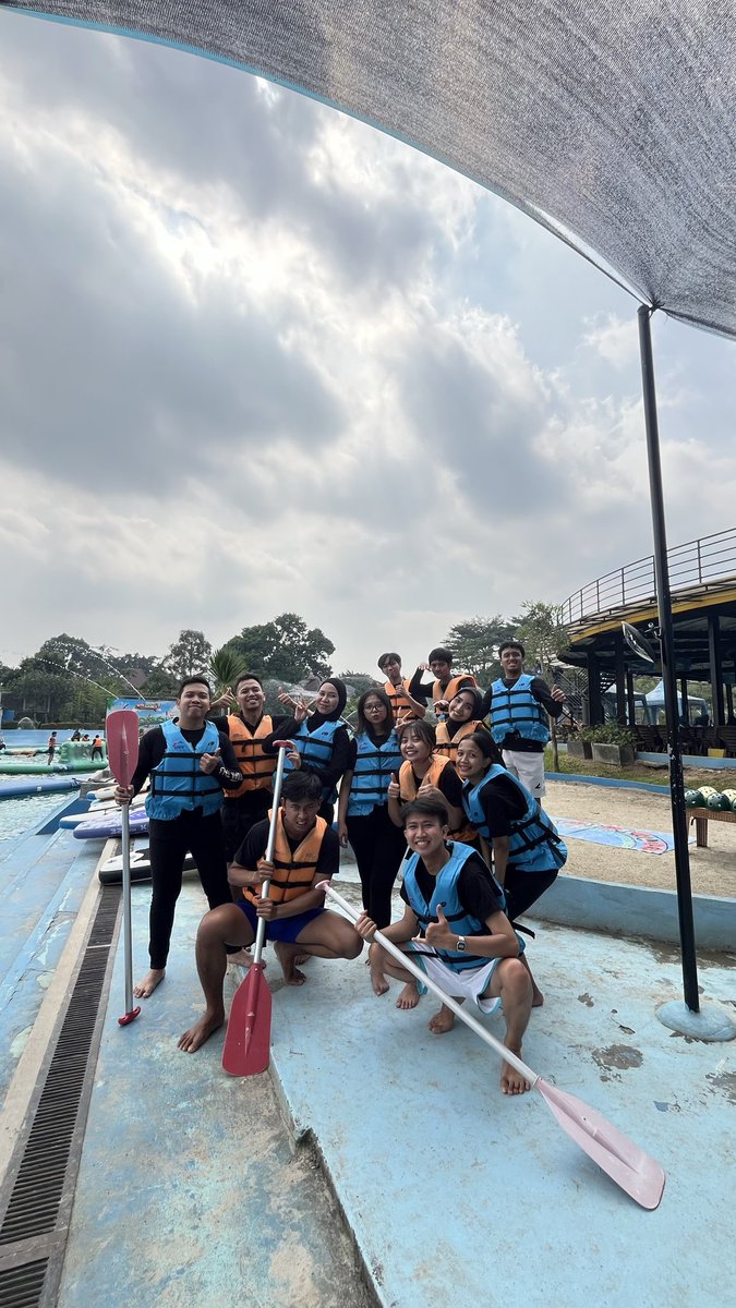 nonadaa_'s tweet photo. Jujurr mellow dikitt mauu cabss dari kantorr🥹 https://t.co/rFY7Gaa5wW