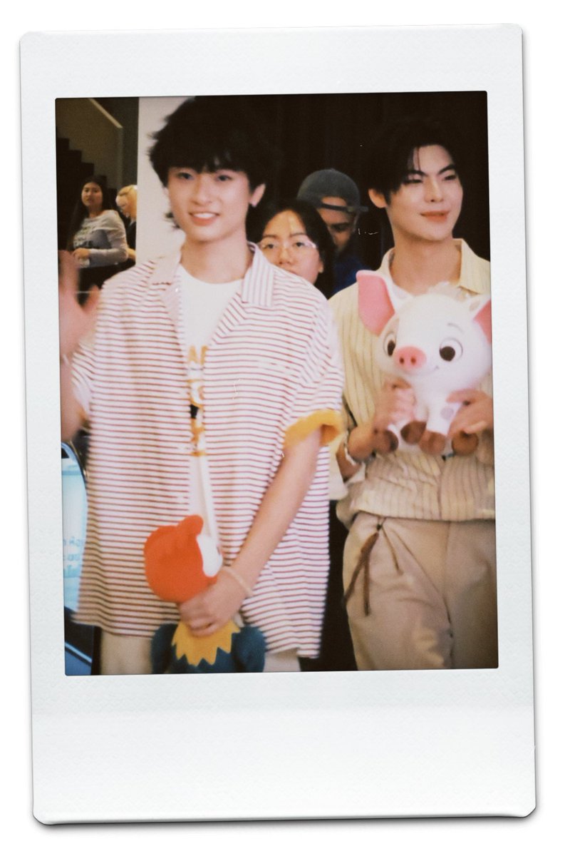 pitmunrat's tweet photo. เหมือนกับที่ ‘‘Polycat‘‘ บอก
 
      ฉันไม่ต้องการใครอีก 
    ดวงดาวทั้งฟ้าต้องเสียใจ
และไม่มีสิ่งไหนสวยงามต่อไป 
  ตราบที่โลกนี้มีคนอย่างเธอ

#tthi_eks
#waavetnp #ท่านโปรดคลื่น
#MoanaTHxTheewave https://t.co/wMss2zVL97