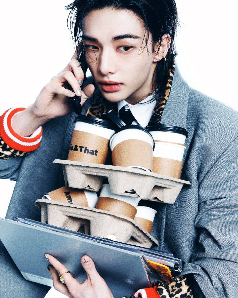 mysoulkimtae's tweet photo. the director and his intern ☕💻 https://t.co/Bvh3cq7sWi